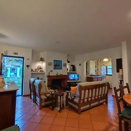 Holiday home Rustic House - Pool, Lagoon & Sea Near Lisbon -