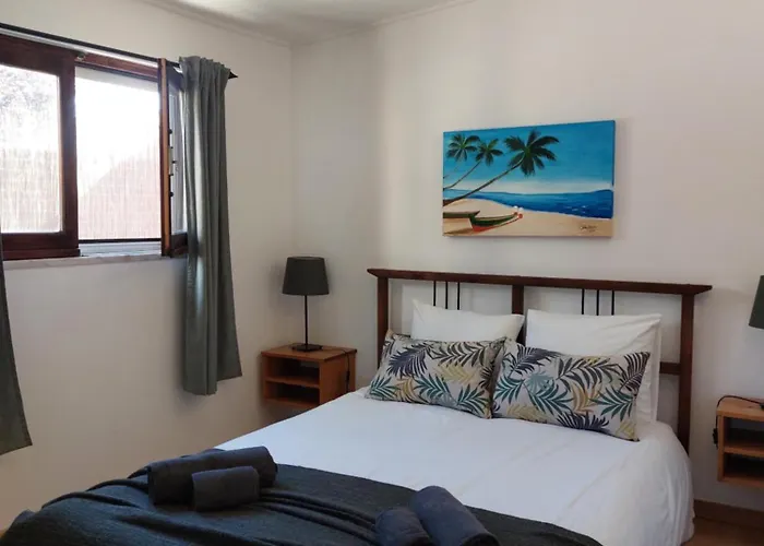 Rustic House - Pool, Lagoon & Sea Near Lisbon - Feriehus